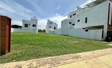 AMPLIO TERRENO EN RESIDENCIAL HACIENDAS VILLAHERMOSA TABASCO