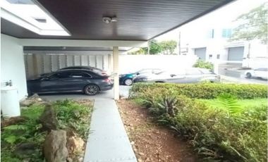 VENTA CASA  COMERCIAL 1500M2 OBARRIO, 5REC