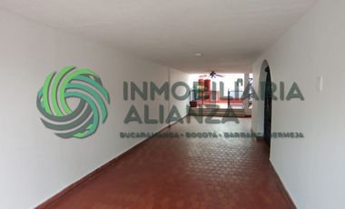 casa en arriendo en cañaveral. Cod A17288