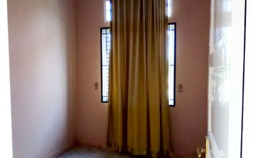 dijual rumah siap huni di jalan dahlia harga sangat murah