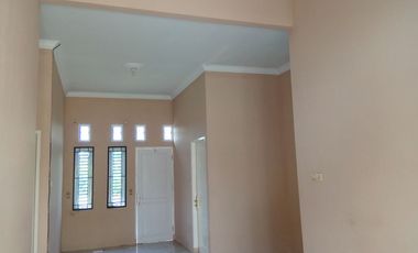 dijual rumah siap huni di jalan dahlia harga sangat murah