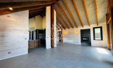 Casa en venta 4 dorm. en Villarrica