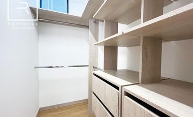 apartamento en arriendo en loma de los mesa. Cod A11194