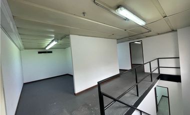 RENTA-VENTA LOCAL ISERRA 100