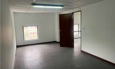 RENTA-VENTA LOCAL ISERRA 100