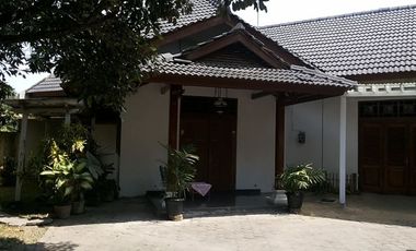 Dijual Tanah Bonus Rumah di Palur jalan Raya solo Tawangmangu 3.5 km dr Flyover