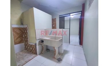 Flat En Venta - Piso 1 Sjl