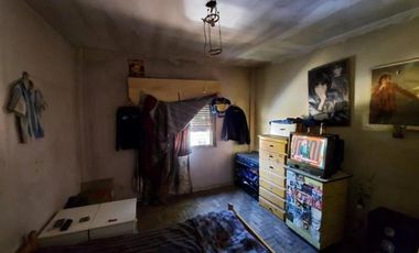 CASA DE 4 AMBIENTES A REFFACIONAR EN VENTA - MORON SUR