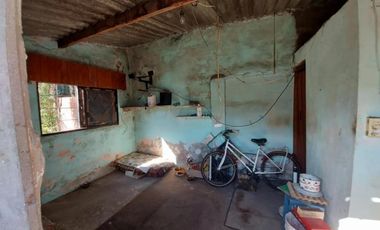 CASA DE 4 AMBIENTES A REFFACIONAR EN VENTA - MORON SUR