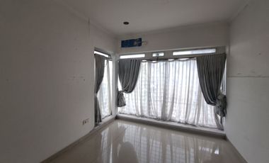 Rumah Hook 8 Menit ke Cinere Bellevue Mall LT 127 Hadap Timur J-39713