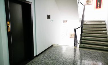 oficina en arriendo en edificio molino piso 3. Cod A11704