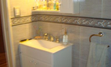 BURZACO: HERMOSA CASA. EN EL CENTRO DE BURZACO