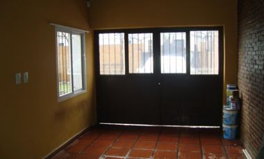 BURZACO: HERMOSA CASA. EN EL CENTRO DE BURZACO