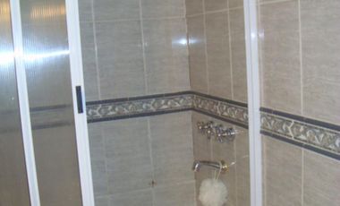 BURZACO: HERMOSA CASA. EN EL CENTRO DE BURZACO