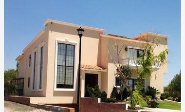Casa en venta en Parque Industrial Balvanera, Corregidora, Querétaro