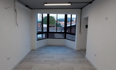 casa-local en venta en barrio blanco. Cod V11102