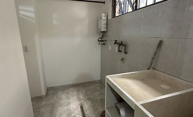 VENTA APTO TRADICIONAL EXCELENTE UBICACIÓN, AMPLIOS ESPACIOS. SAN ALONSO BUCARAMANGA. 94m. Cod V8783