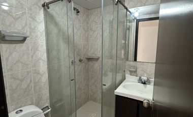 VENTA APTO TRADICIONAL EXCELENTE UBICACIÓN, AMPLIOS ESPACIOS. SAN ALONSO BUCARAMANGA. 94m. Cod V8783