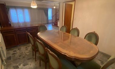 Chalet 3 amb. con jardín y quincho.