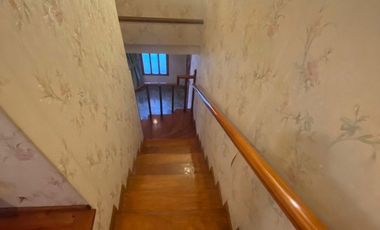 Chalet 3 amb. con jardín y quincho.