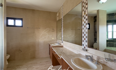 VENTA CASA REMODELADA EN COSTA SUR PH EL DORAL (2)