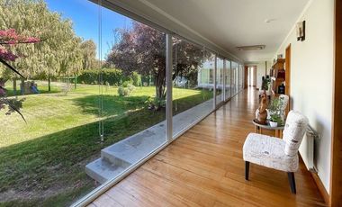 Casa en venta de 6 dorm. en Curicó