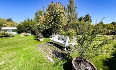 Casa en venta de 6 dorm. en Curicó