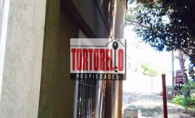 Venta en bloque. Dos propiedades sobre espectacular  lote de 15 x 23.52mts. En Pinamar.