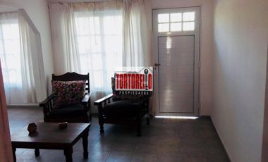 Venta en bloque. Dos propiedades sobre espectacular  lote de 15 x 23.52mts. En Pinamar.