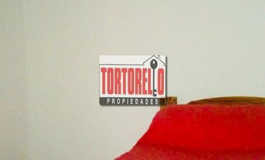 Venta en bloque. Dos propiedades sobre espectacular  lote de 15 x 23.52mts. En Pinamar.