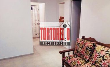Venta en bloque. Dos propiedades sobre espectacular  lote de 15 x 23.52mts. En Pinamar.