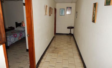 casa en venta en ciudad jardín. Cod V87131