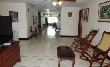 casa en venta en ciudad jardín. Cod V87131