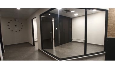 SE ALQUILA OFICINA  EN BELLA VISTA  ZONA BANCARIA -I.G.