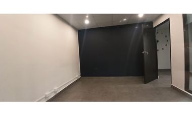 SE ALQUILA OFICINA  EN BELLA VISTA  ZONA BANCARIA -I.G.