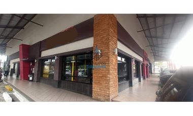 SE ALQUILA ESTUPENDO LOCAL EN VILLA LUCRE >>RESTAURANTE<<