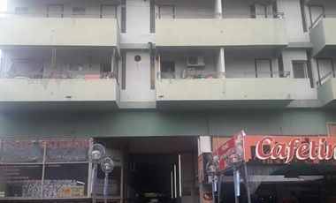 DEPARTAMENTO EN PLENO CENTRO. SOBRE PEATONAL. DOS DORMITORIOS