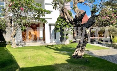 MURAH Rumah style villa kerta petasikan tukad balian sanur denpasar