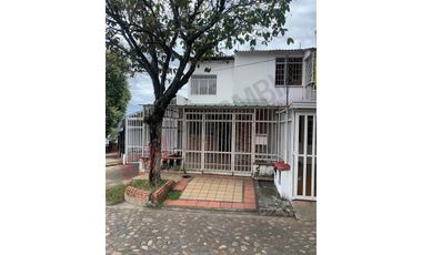 Casa en venta en el sector de Santa Paula, excelente área-7928