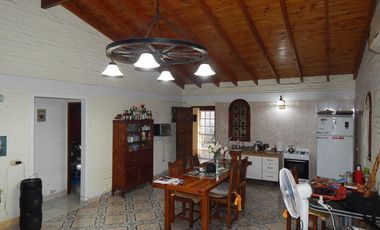CASA EN VENTA - Marcos Paz - Pcia. Bs.As.