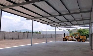 TERRENO CON BODEGAS EN RENTA SALIDA SALAMANCA $336,950.000
