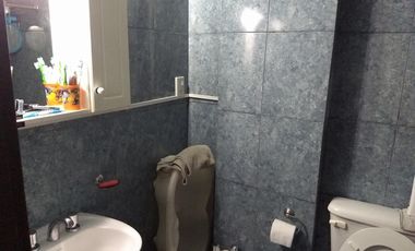 Venta en block de dos locales y cuatro departamentos González catán