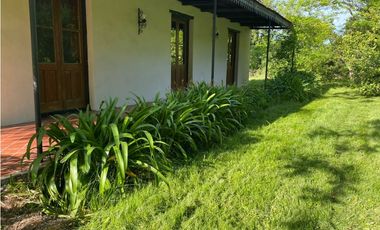 Complejo de Casas de Campo, 5 Has con 4 casas con plieta de natación.