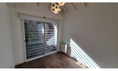 En venta. Moderno chalet de 4 ambientes. Zona Stella Maris