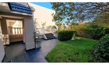 En venta. Moderno chalet de 4 ambientes. Zona Stella Maris