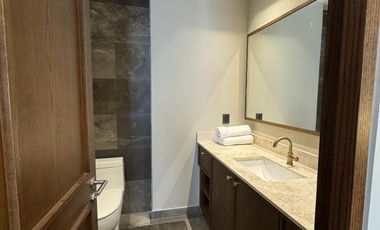 Departamento residencial en venta con terraza, piscina y galería de arte, Mérida