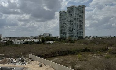 Departamento residencial en venta con terraza, piscina y galería de arte, Mérida