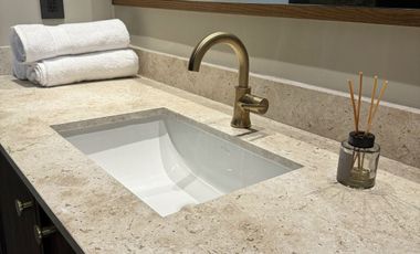 Departamento residencial en venta con terraza, piscina y galería de arte, Mérida