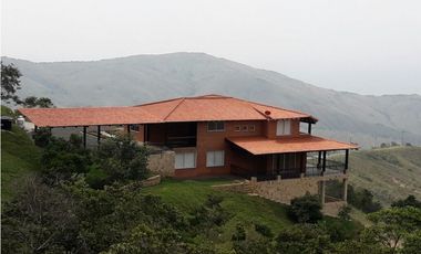 VENDO  CASA CAMPESTRE  DAPA YUMBO