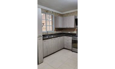 SE VENDE HERMOSA CASA EN ANCON $360,000!!!!!